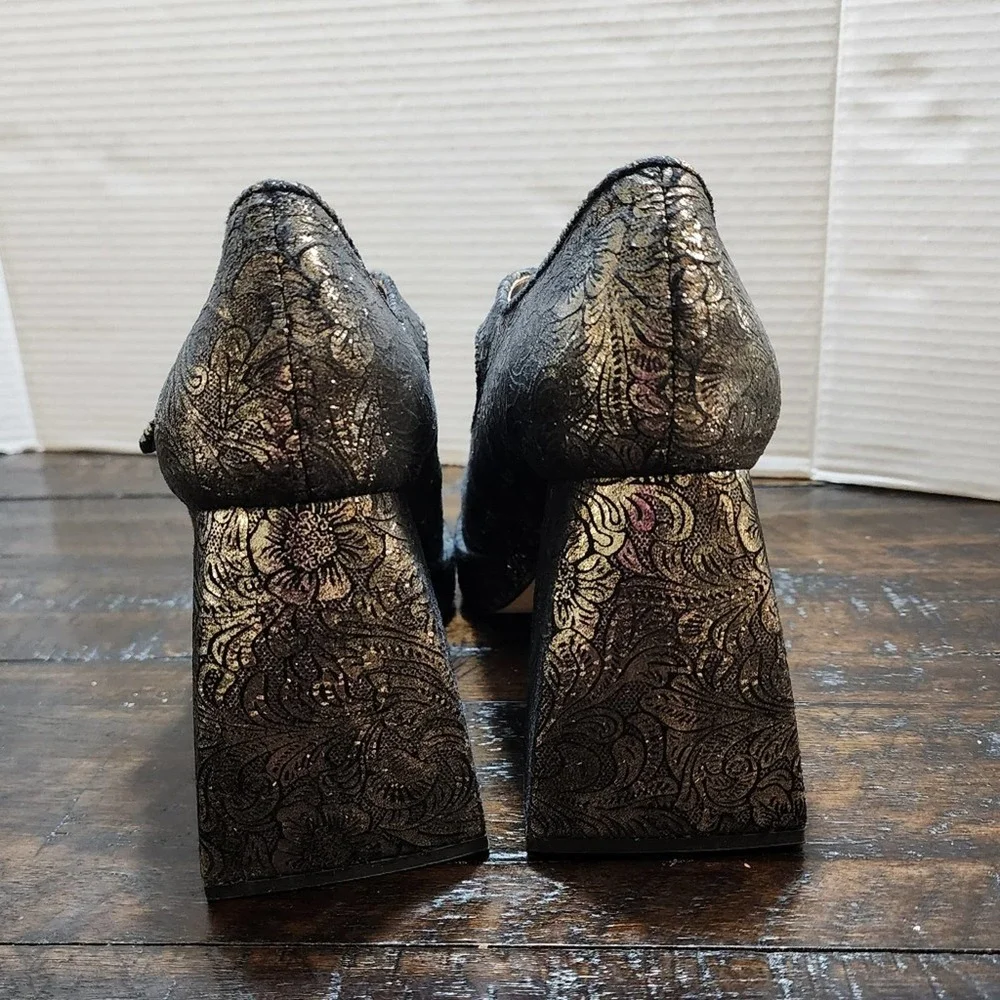 Circus by Sam Edelman Metallic Black Floral T-Strap Platform Heels